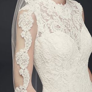 David’s Bridal Fingertip Veil